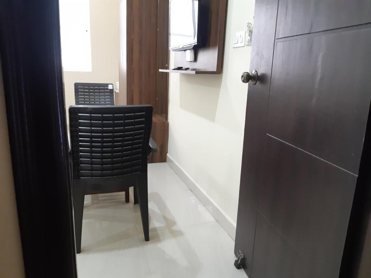 Cnr Residency Hotel Madanapalle Exterior foto
