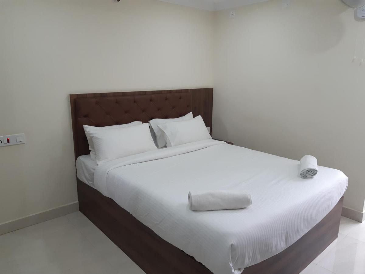 Cnr Residency Hotel Madanapalle Exterior foto