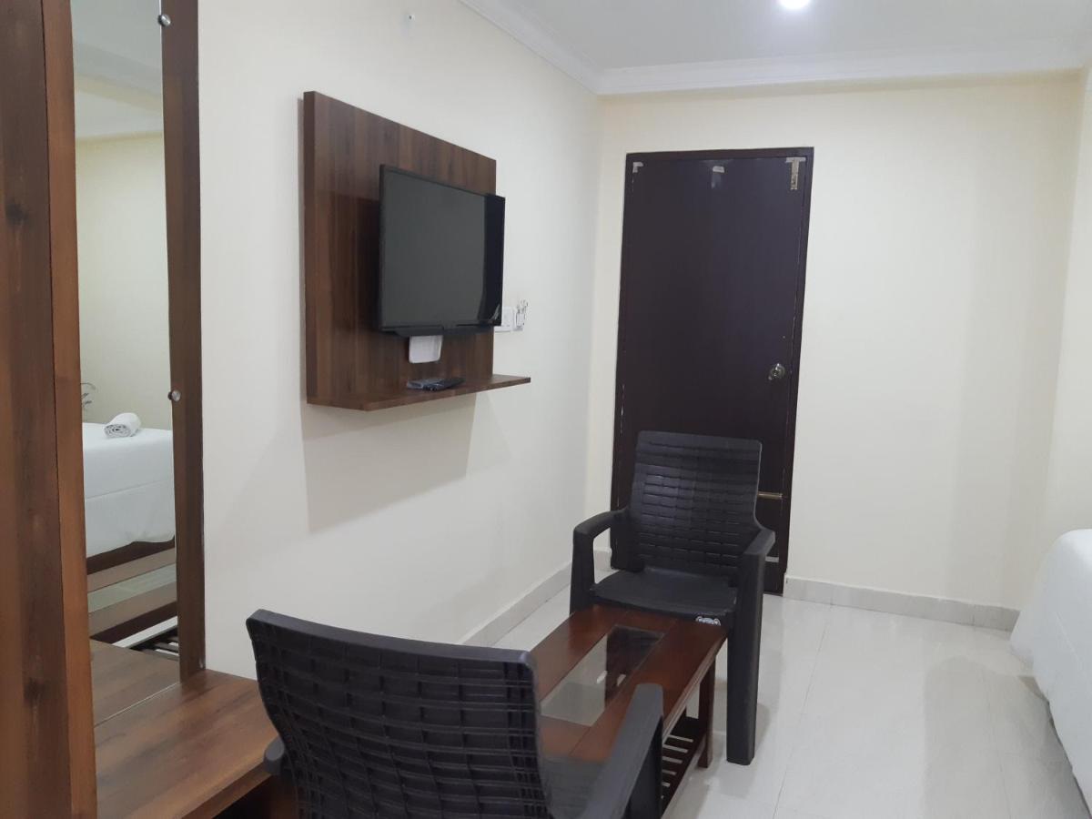 Cnr Residency Hotel Madanapalle Exterior foto